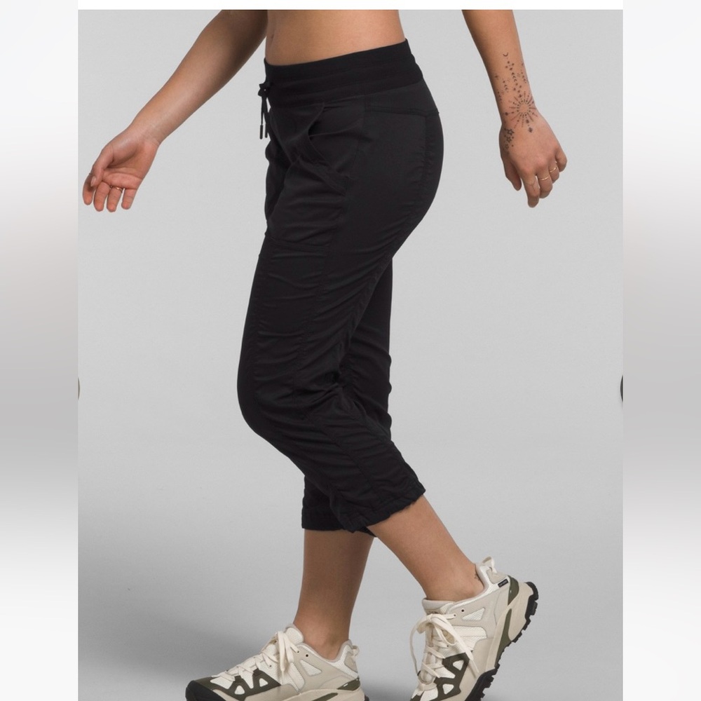 The North Face Aphrodite 2.0 Capri Pants